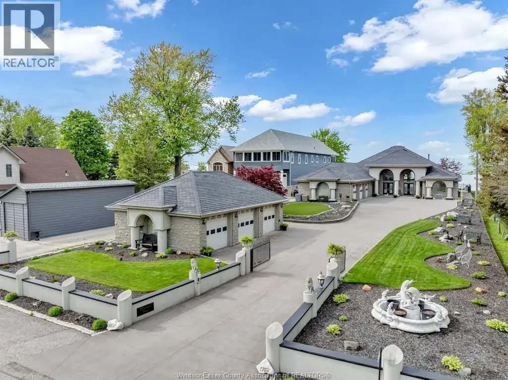 1702 Caille Avenue, Lakeshore